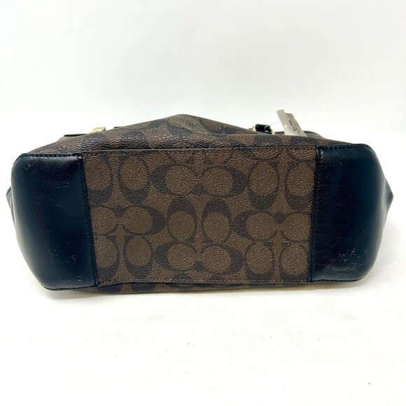 Chicago - Picture 5 of 7